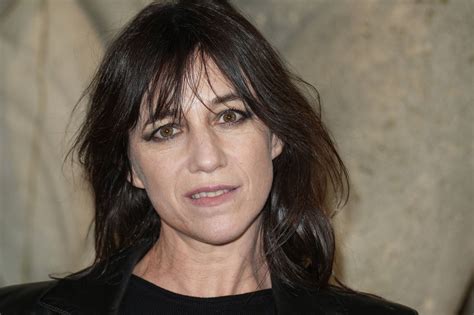 Charlotte Gainsbourg à poil : vidéos porno et sex tapes